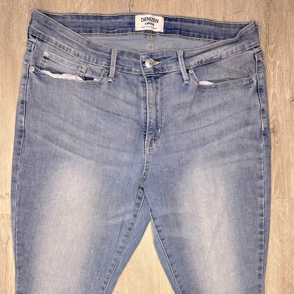 LEVIS SKINNY JEANS